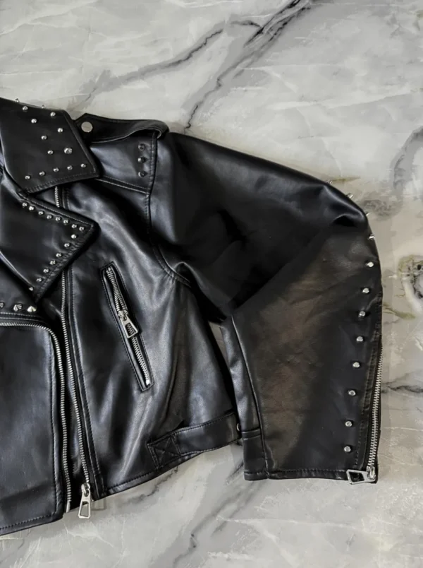 Campera Eco Cuero con Tachas