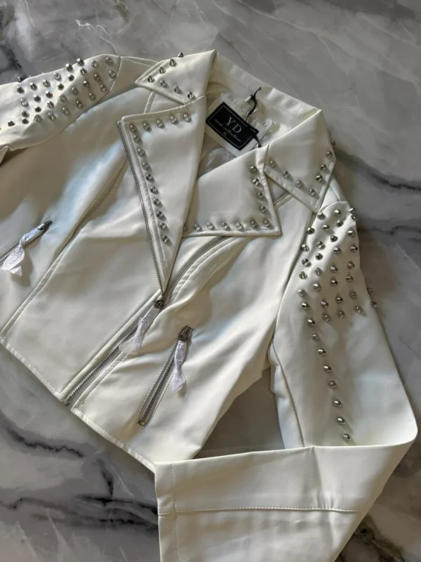 Campera Eco Cuero con Tachas