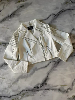 Campera Eco Cuero con Tachas