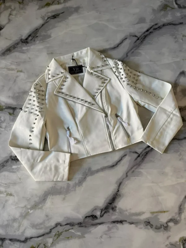 Campera Eco Cuero con Tachas